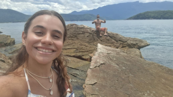Jovem perde câmera em trilha e encontra prova de gentileza ao recuperar equipamento em Ubatuba