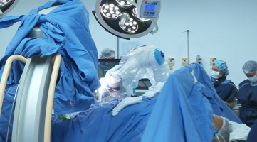 Hospital do interior de SP realiza cirurgia robótica de quadril pela primeira vez