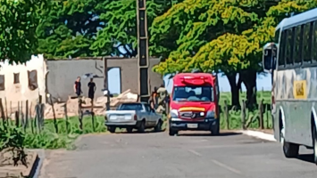 Homem é atingido por parede que desabou durante demolição de
casa em Martinópolis