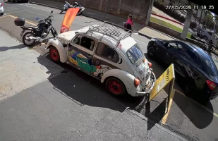 Mulher é atropelada ao sair de faculdade em Franca, SP; vídeo