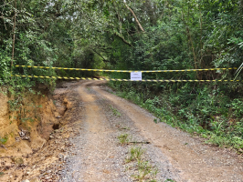 Ponte na zona rural entre Capela do Alto e Araçoiaba da Serra é interditada por risco de queda