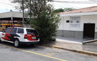 Briga em bar termina com um preso e dois feridos por golpes de canivete em São Roque 