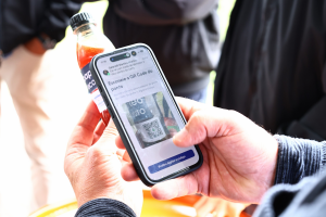Descarte de óleo usado rende R$ 1 por litro em Ecopontos de São José