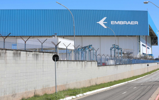 Pela primeira vez, Embraer fecha acordo com fornecedora da Índia e amplia atuação no país asiático